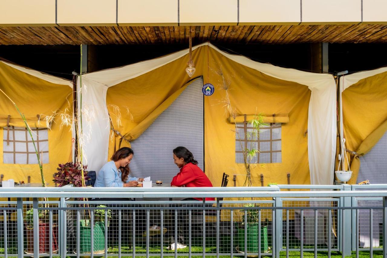 Kalash Parkaze And Tent Inn Pokhara Eksteriør bilde